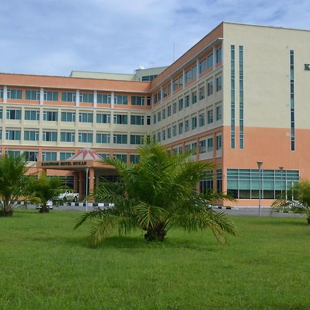 Kingwood Hotel Mukah Selangau Bagian luar foto